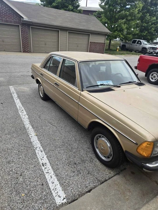 1984 Mercedes-Benz E-Class - Image 3 of 17