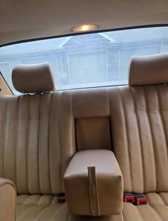 1984 Mercedes-Benz E-Class - Image 9 of 17
