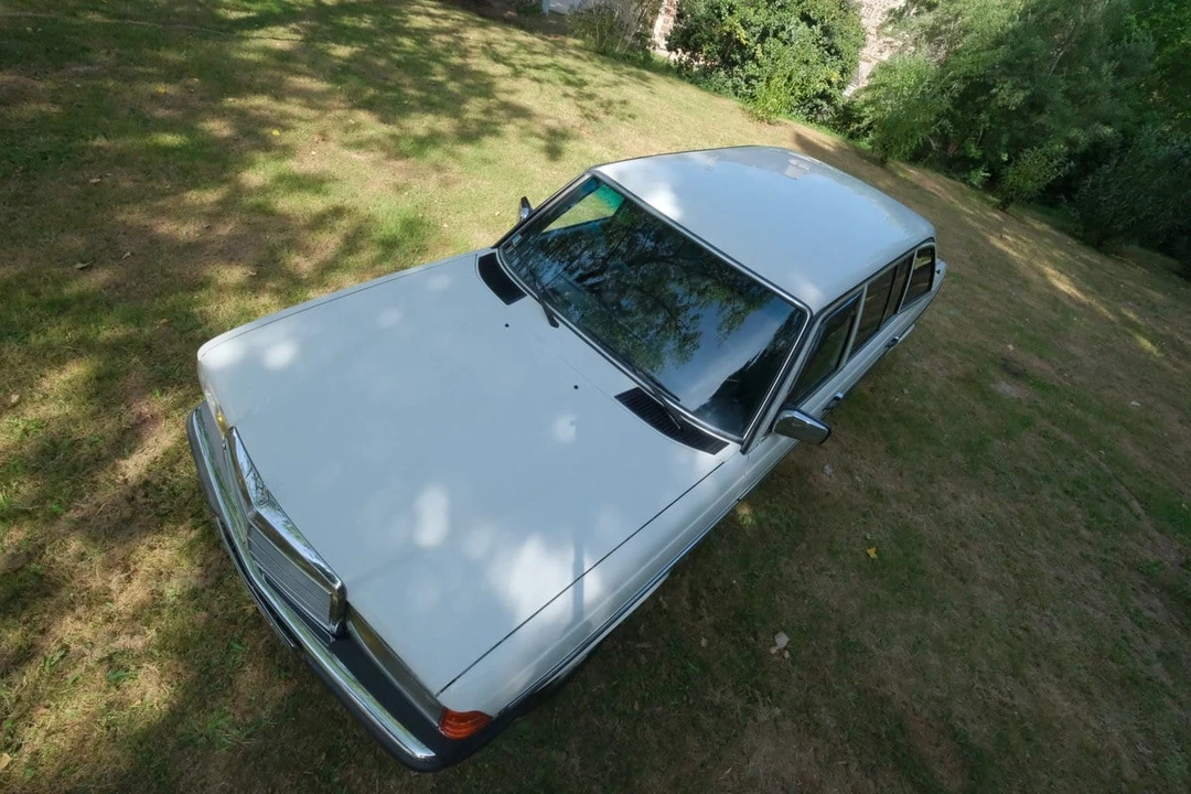 1984 Mercedes-Benz W123 Sedan - Image 16 of 30