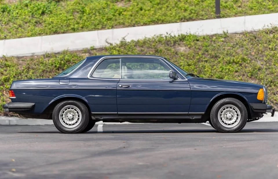 1984 Mercedes-Benz 190E - Image 7 of 15
