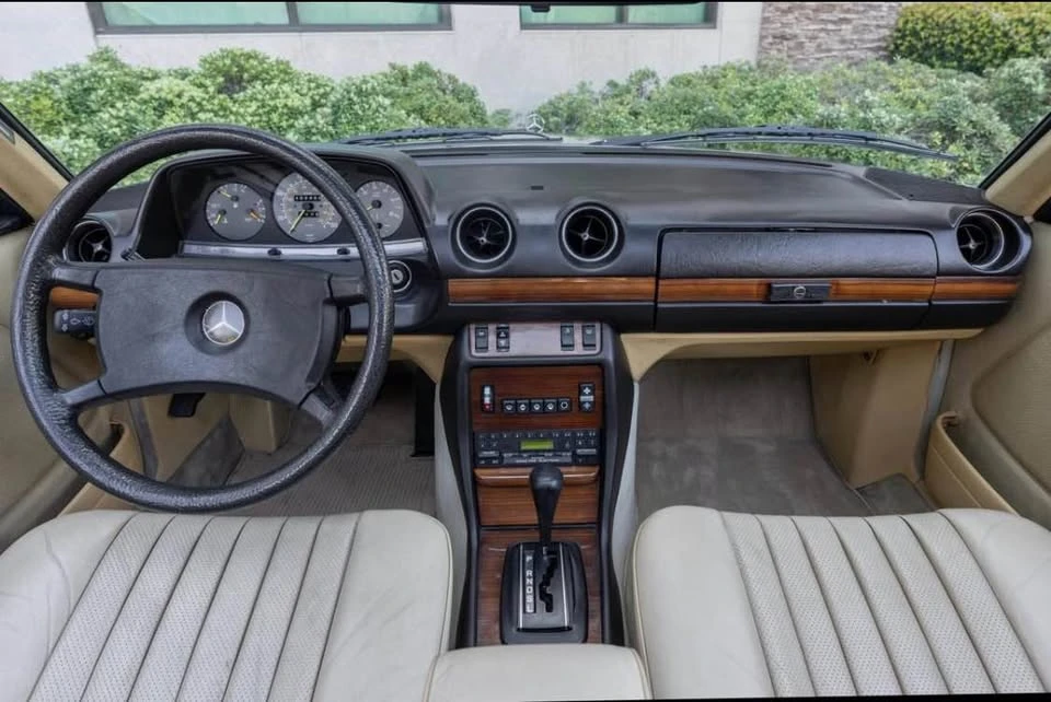 1984 Mercedes-Benz 190E - Image 4 of 15