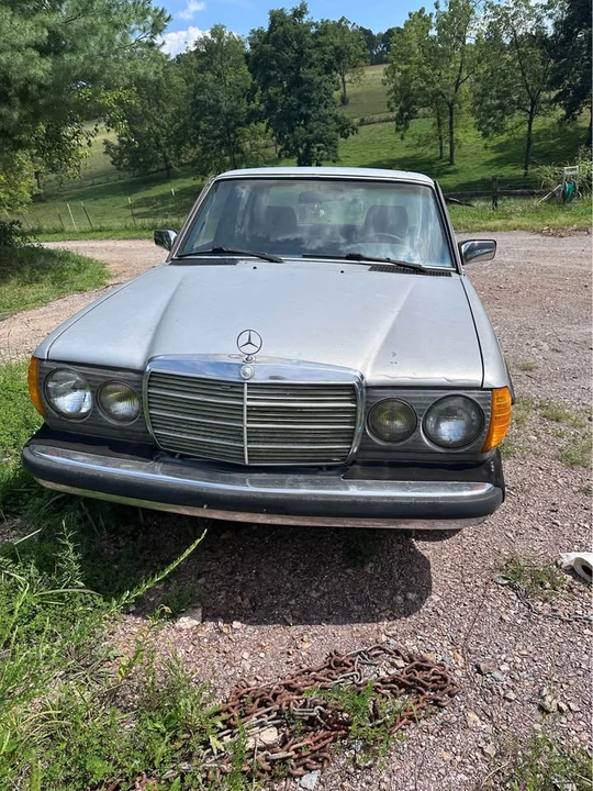 1984 Mercedes-Benz 190E - Image 10 of 18