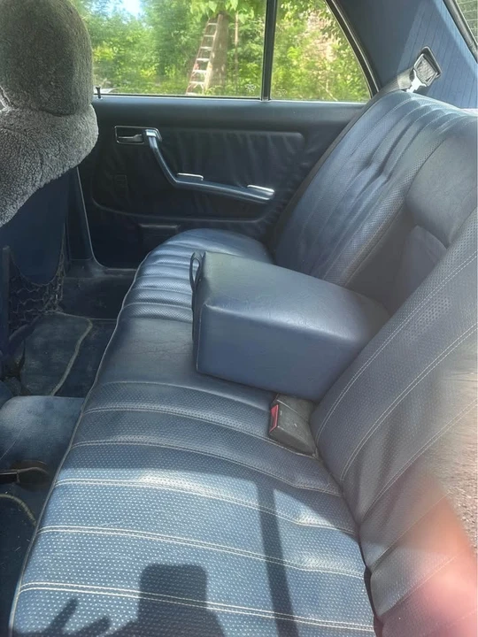 1984 Mercedes-Benz 190E - Image 16 of 18