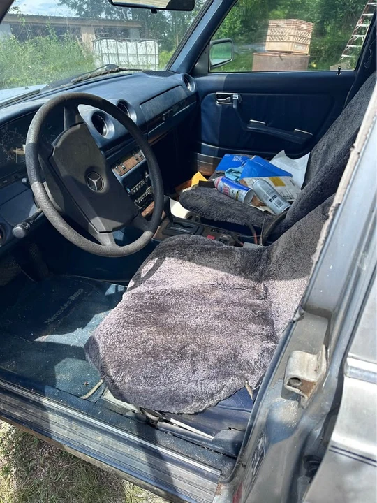 1984 Mercedes-Benz 190E - Image 17 of 18