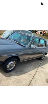 1984 Mercedes-Benz 300D Sedan