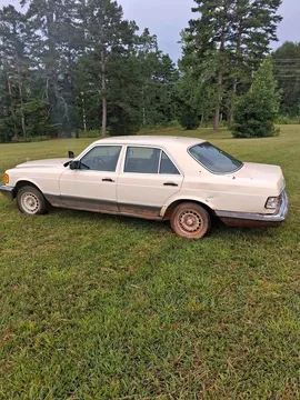 1984 Mercedes-Benz 300SD Sedan 4D