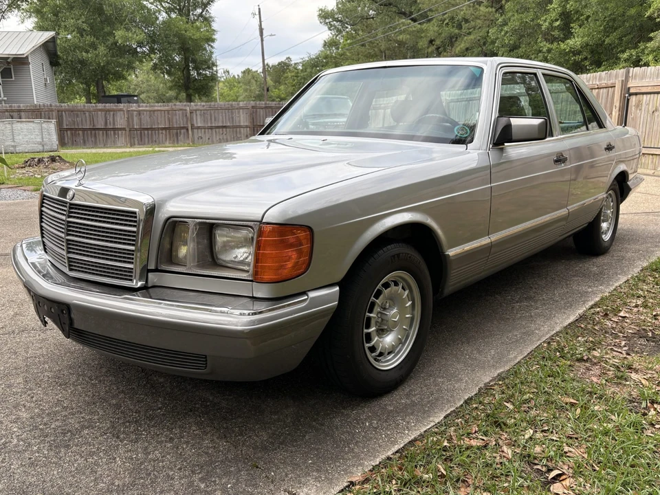 1984 Mercedes-Benz W126 S-Class Sedan - Image 6 of 24