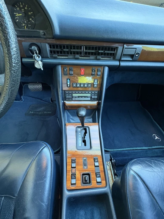 1984 Mercedes-Benz W126 S-Class Sedan - Image 23 of 24