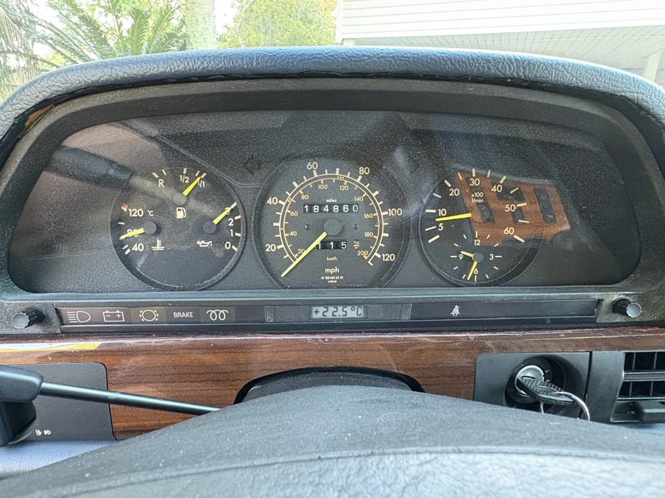 1984 Mercedes-Benz W126 S-Class Sedan - Image 24 of 24