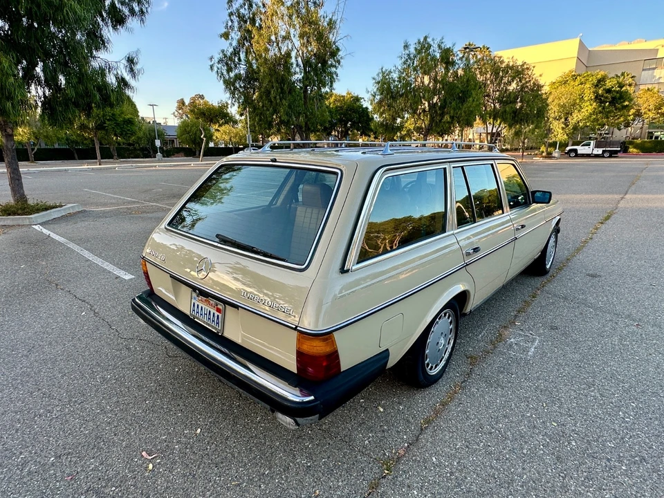 1984 Mercedes-Benz 190E - Image 7 of 31
