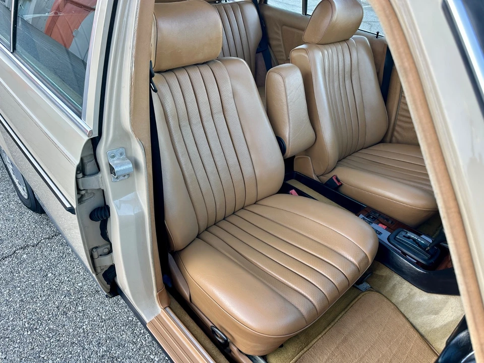 1984 Mercedes-Benz 190E - Image 27 of 31