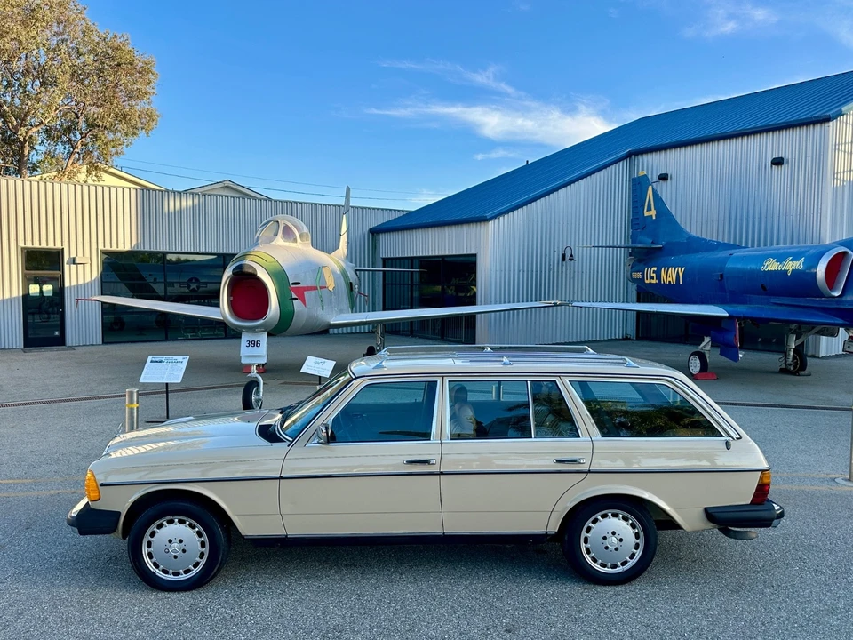 1984 Mercedes-Benz 190E - Image 5 of 31