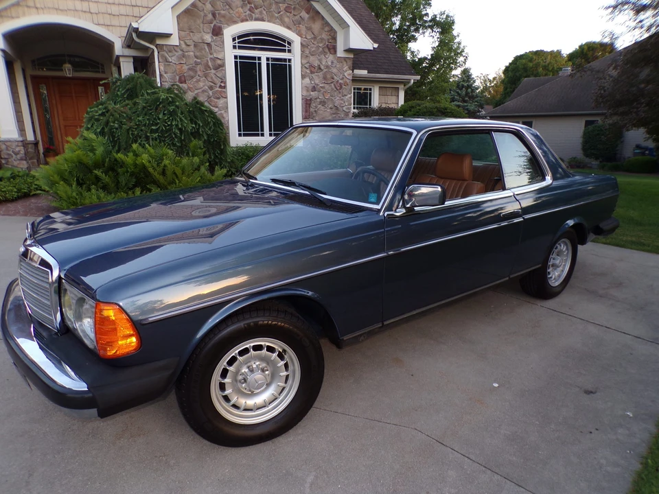 1984 Mercedes-Benz W123 Coupe (C123) - Image 24 of 31