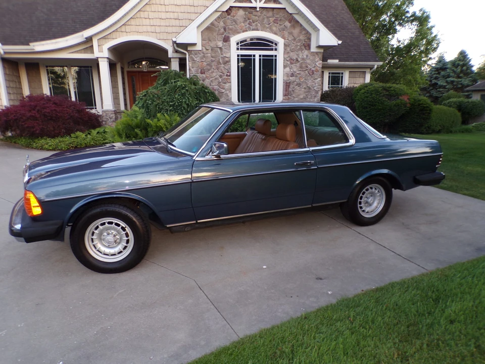 1984 Mercedes-Benz W123 Coupe (C123) - Image 25 of 31