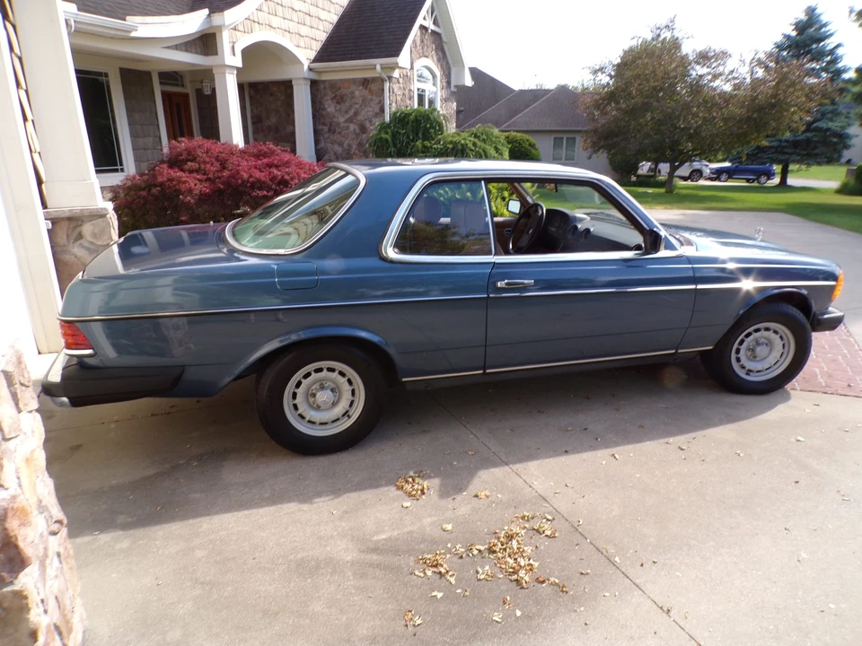 1984 Mercedes-Benz W123 Coupe (C123) - Image 12 of 31