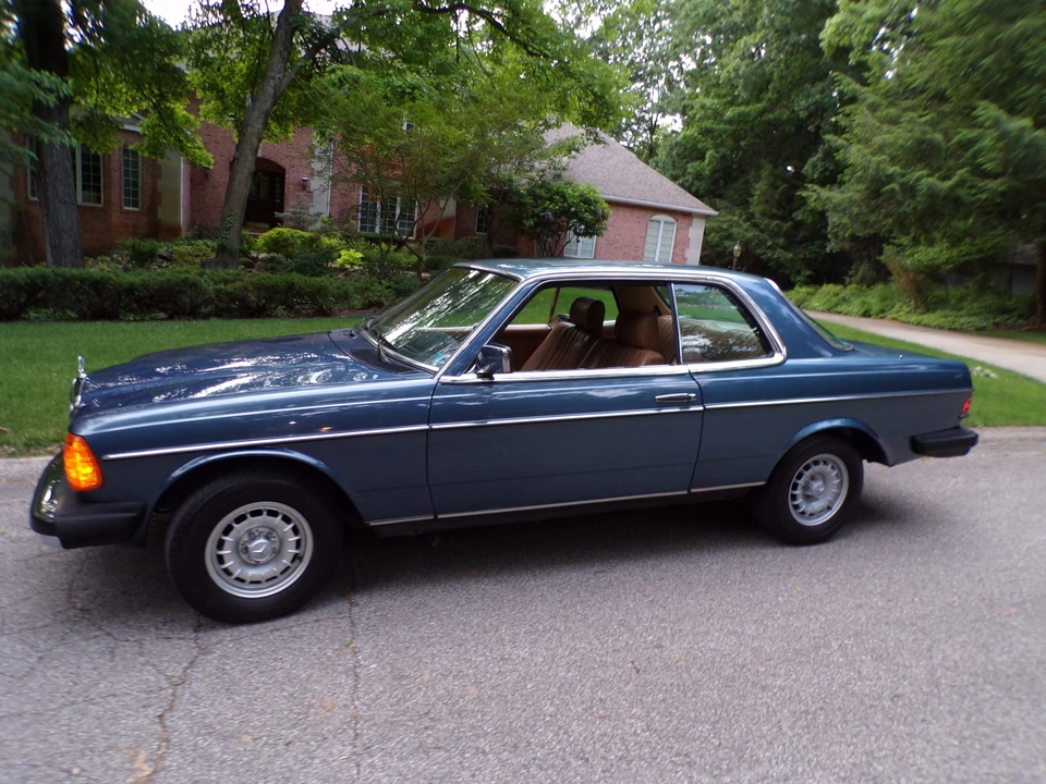 1984 Mercedes-Benz W123 Coupe (C123) - Image 26 of 31