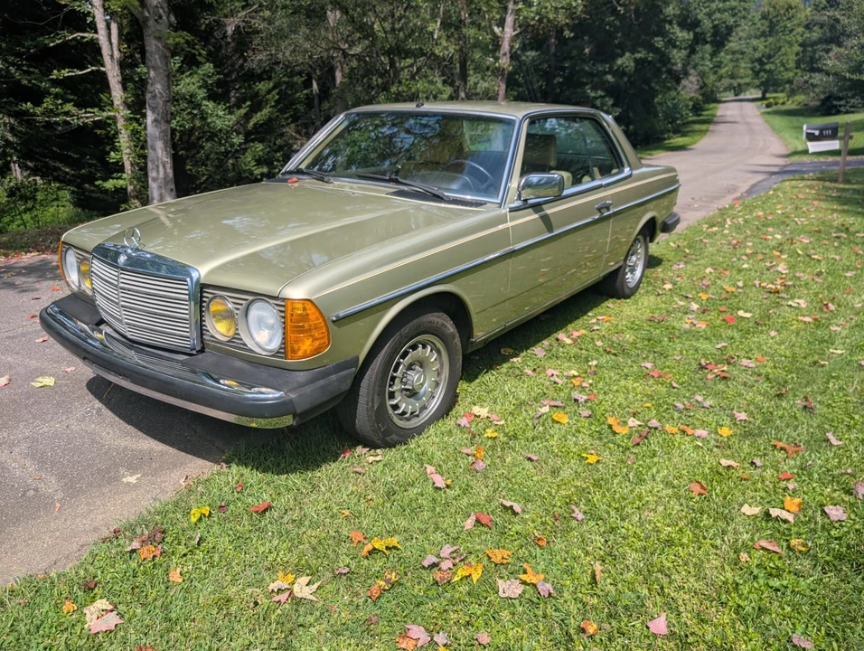 1984 Mercedes-Benz W123 Coupe (C123) - Image 2 of 31