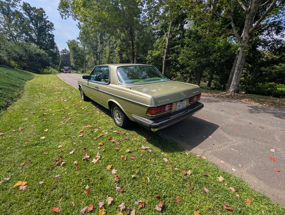 1984 Mercedes-Benz W123 Coupe (C123) - Image 14 of 31
