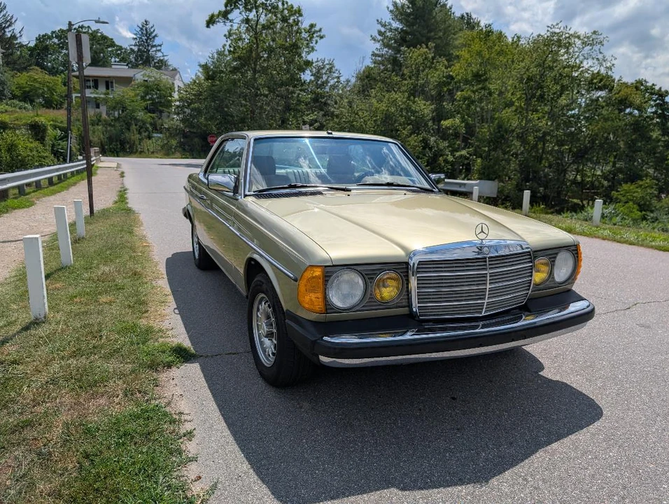 1984 Mercedes-Benz W123 Coupe (C123) - Image 5 of 31