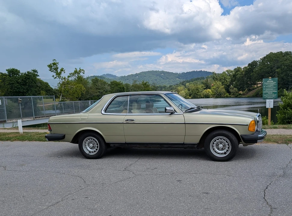 1984 Mercedes-Benz W123 Coupe (C123) - Image 10 of 31