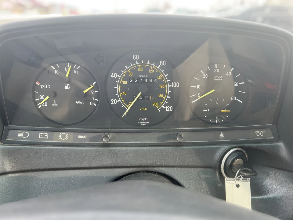 1984 Mercedes-Benz W123 Coupe (C123) - Image 27 of 31