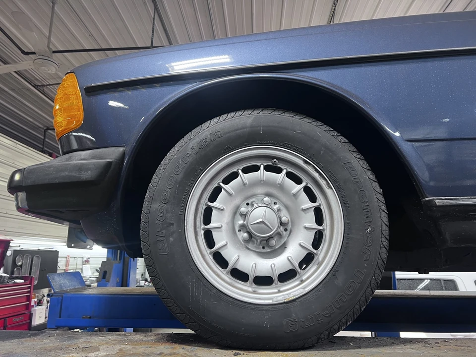 1984 Mercedes-Benz W123 Coupe (C123) - Image 15 of 31