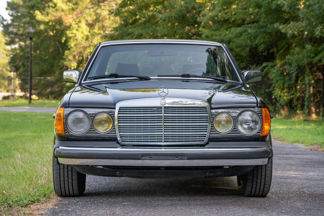 1984 Mercedes-Benz W123 Coupe (C123) - Image 10 of 31