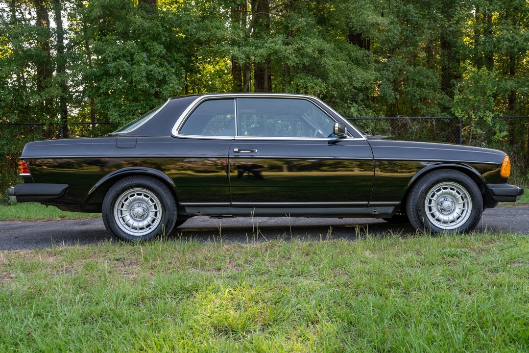 1984 Mercedes-Benz W123 Coupe (C123) - Image 8 of 31