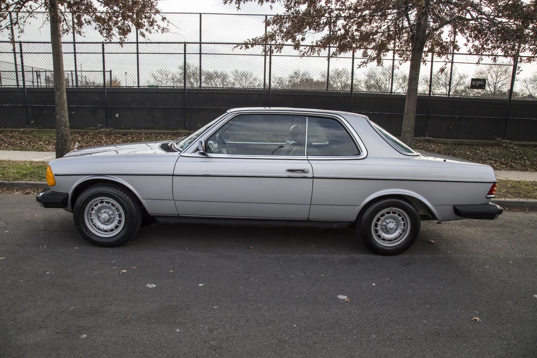 1984 Mercedes-Benz W123 Coupe (C123) - Image 6 of 31