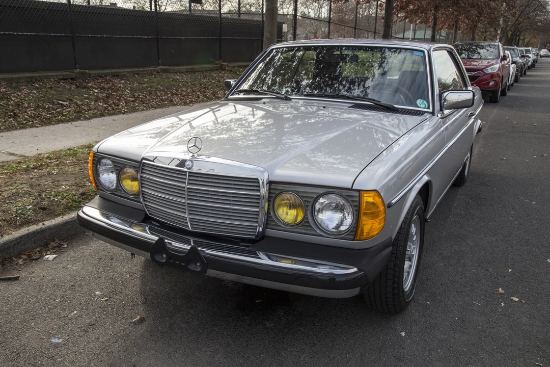 1984 Mercedes-Benz W123 Coupe (C123) - Image 4 of 31