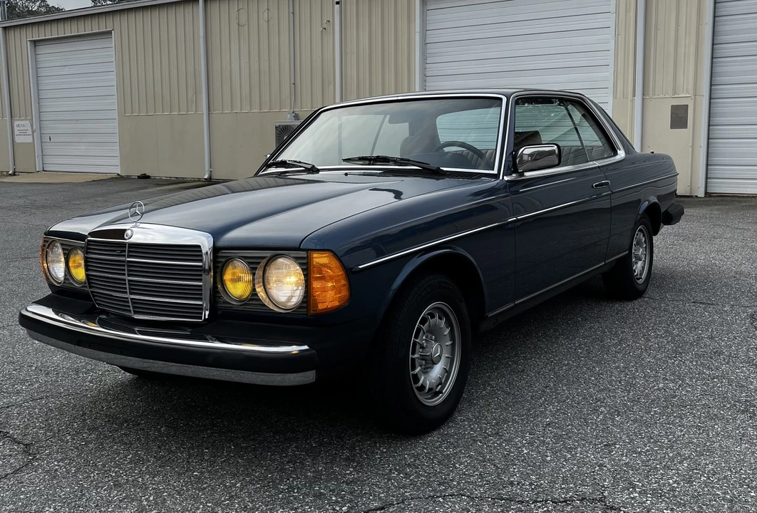 1984 Mercedes-Benz W123 Coupe (C123) - Image 4 of 31