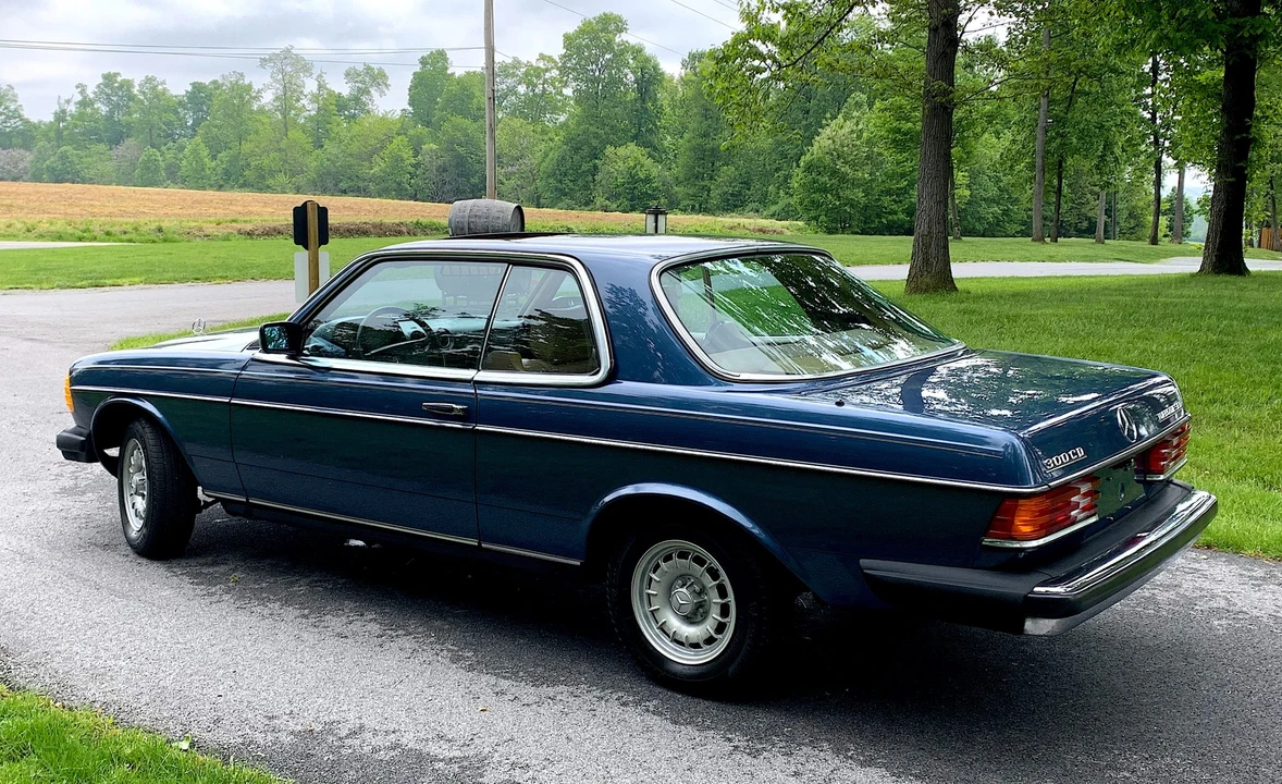 1984 Mercedes-Benz W123 Coupe (C123) - Image 9 of 31