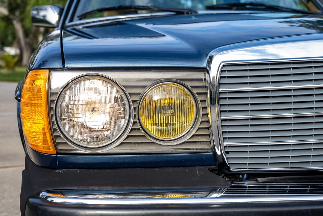 1984 Mercedes-Benz E-Class - Image 18 of 31