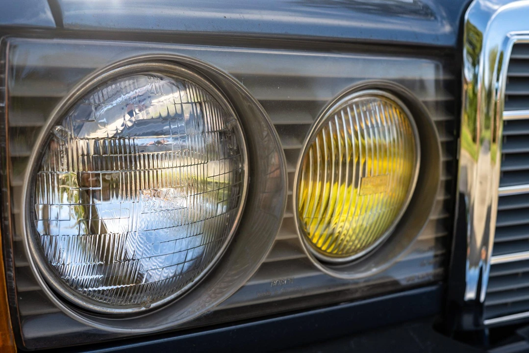 1984 Mercedes-Benz E-Class - Image 17 of 31