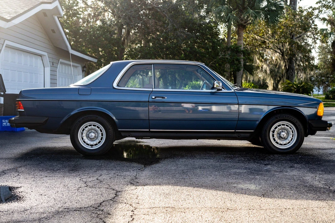 1984 Mercedes-Benz E-Class - Image 14 of 31