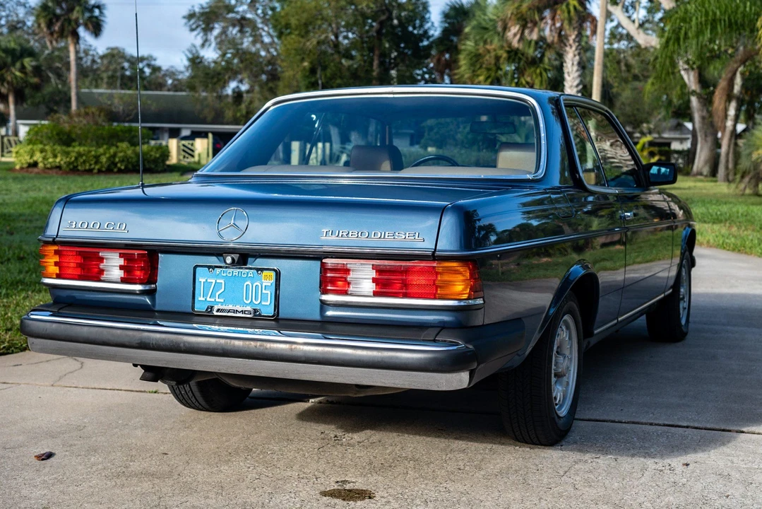 1984 Mercedes-Benz E-Class - Image 12 of 31