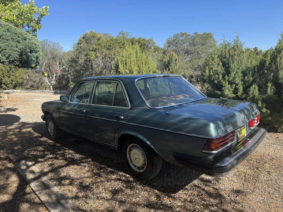 1984 Mercedes-Benz W123 Sedan - Image 7 of 31