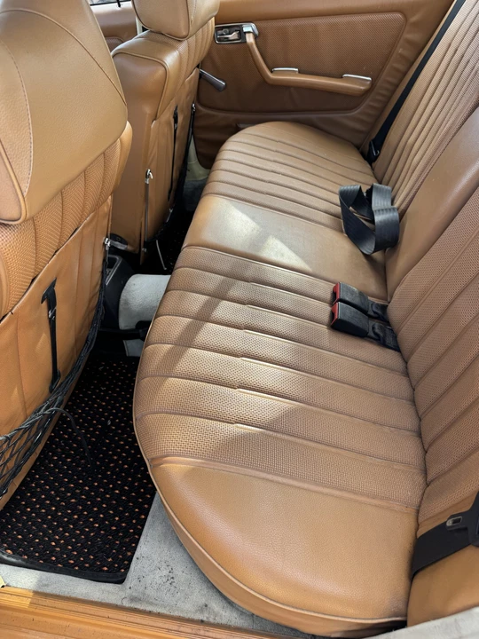 1984 Mercedes-Benz W123 Sedan - Image 31 of 31