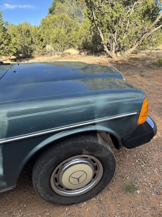 1984 Mercedes-Benz W123 Sedan - Image 22 of 31