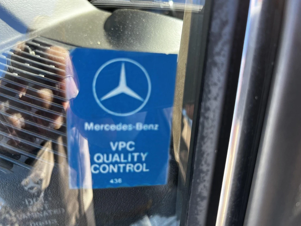 1984 Mercedes-Benz W123 Sedan - Image 25 of 31