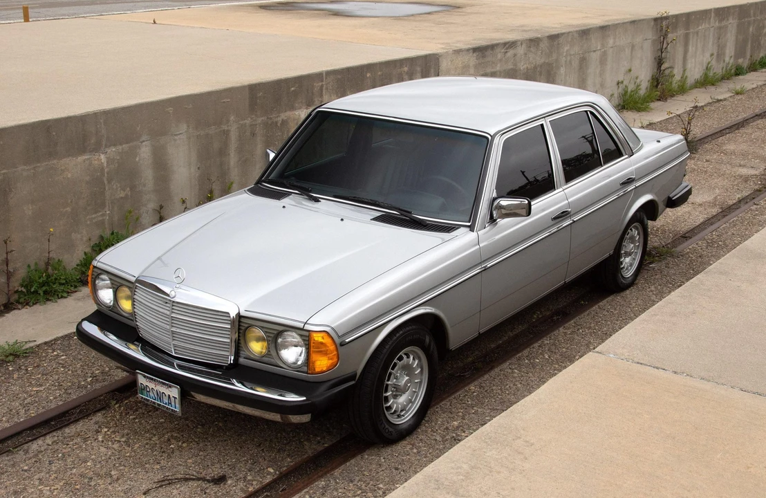 1984 Mercedes-Benz W123 Sedan - Image 7 of 31