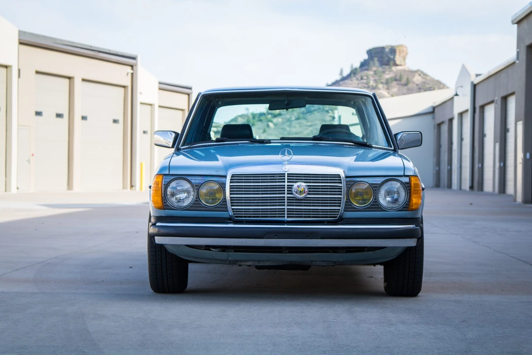 1984 Mercedes-Benz W123 Sedan - Image 20 of 31