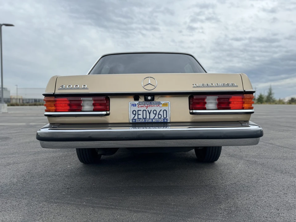 1984 Mercedes-Benz W123 Sedan - Image 7 of 31