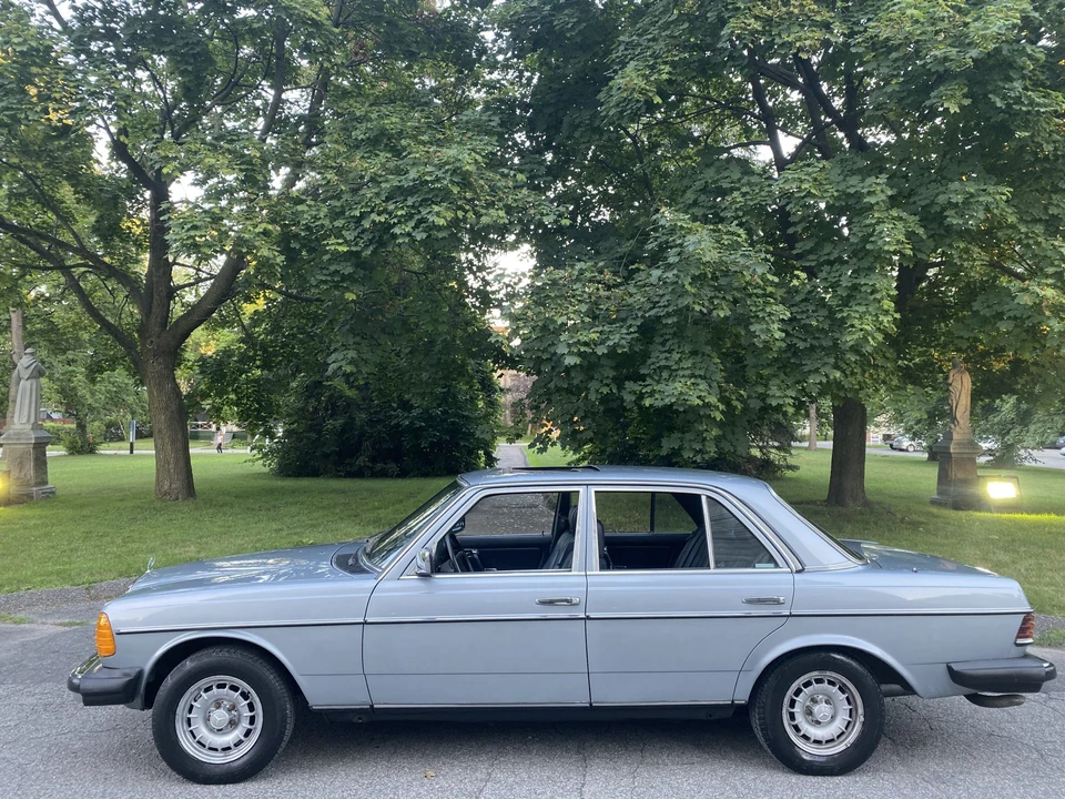 1984 Mercedes-Benz W123 Sedan - Image 2 of 31