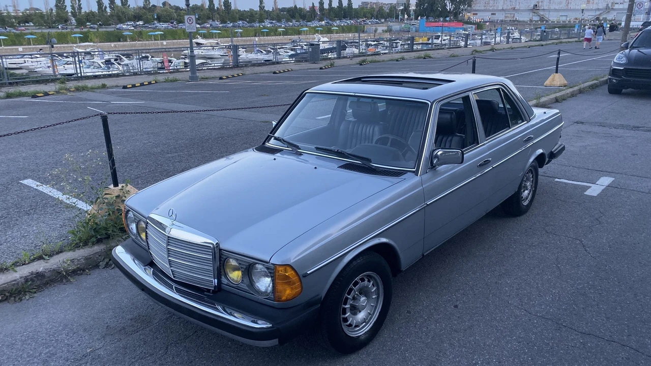 1984 Mercedes-Benz W123 Sedan - Image 11 of 31
