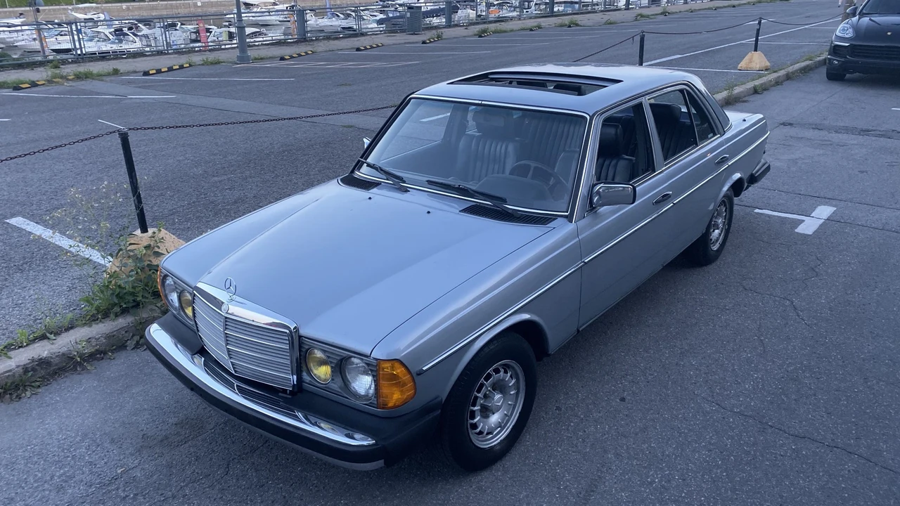 1984 Mercedes-Benz W123 Sedan - Image 12 of 31