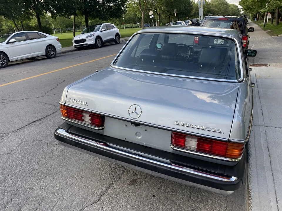 1984 Mercedes-Benz W123 Sedan - Image 31 of 31