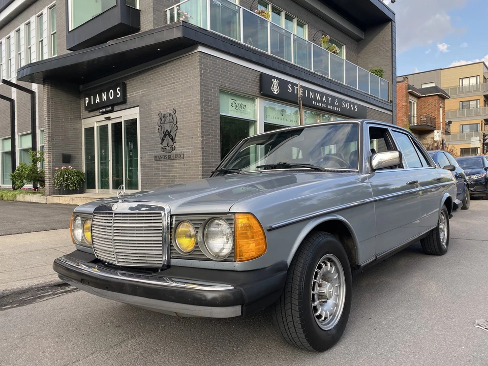 1984 Mercedes-Benz W123 Sedan - Image 9 of 31