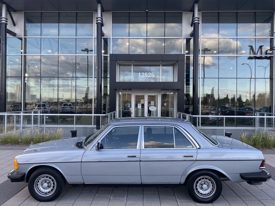 1984 Mercedes-Benz W123 Sedan - Image 3 of 31