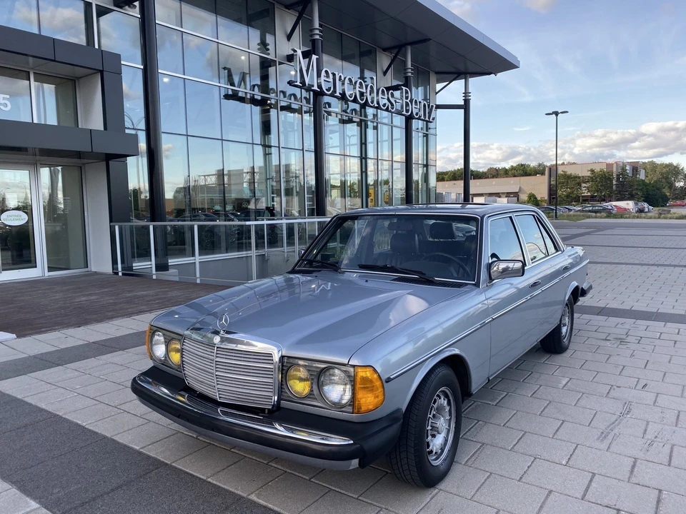 1984 Mercedes-Benz W123 Sedan - Image 10 of 31